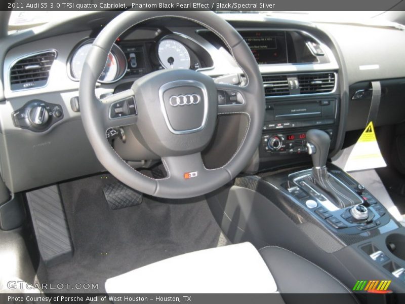 Dashboard of 2011 S5 3.0 TFSI quattro Cabriolet