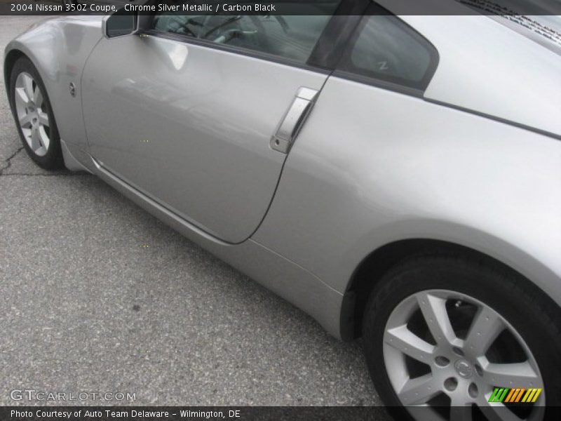 Chrome Silver Metallic / Carbon Black 2004 Nissan 350Z Coupe