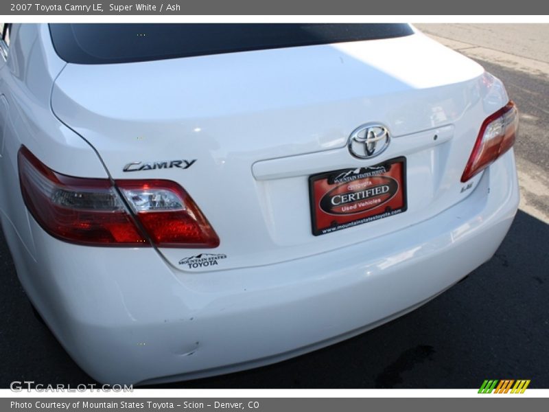 Super White / Ash 2007 Toyota Camry LE