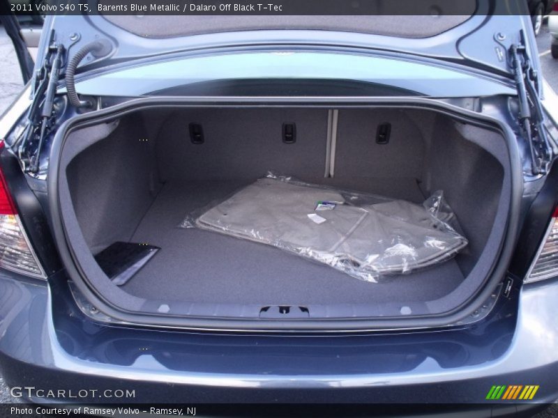 Barents Blue Metallic / Dalaro Off Black T-Tec 2011 Volvo S40 T5