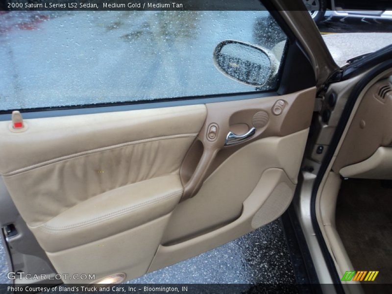 Medium Gold / Medium Tan 2000 Saturn L Series LS2 Sedan