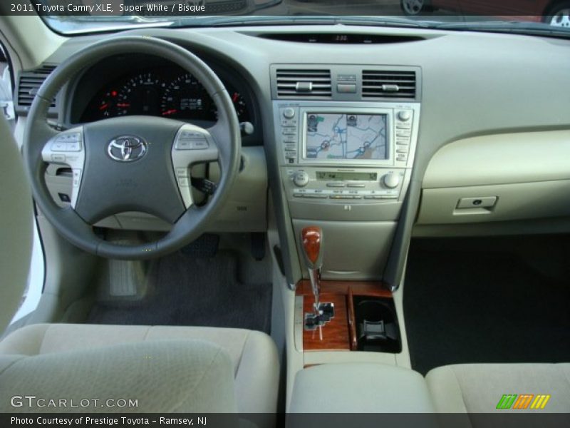 Super White / Bisque 2011 Toyota Camry XLE