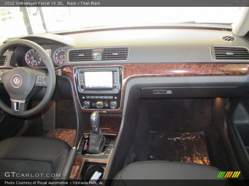 Black / Titan Black 2012 Volkswagen Passat V6 SEL