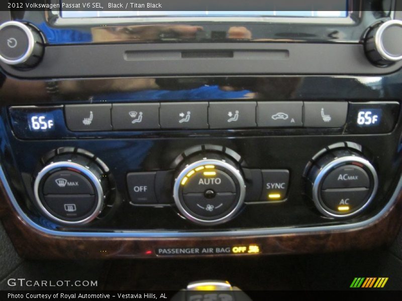Black / Titan Black 2012 Volkswagen Passat V6 SEL