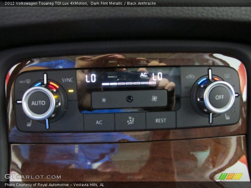Dark Flint Metallic / Black Anthracite 2012 Volkswagen Touareg TDI Lux 4XMotion