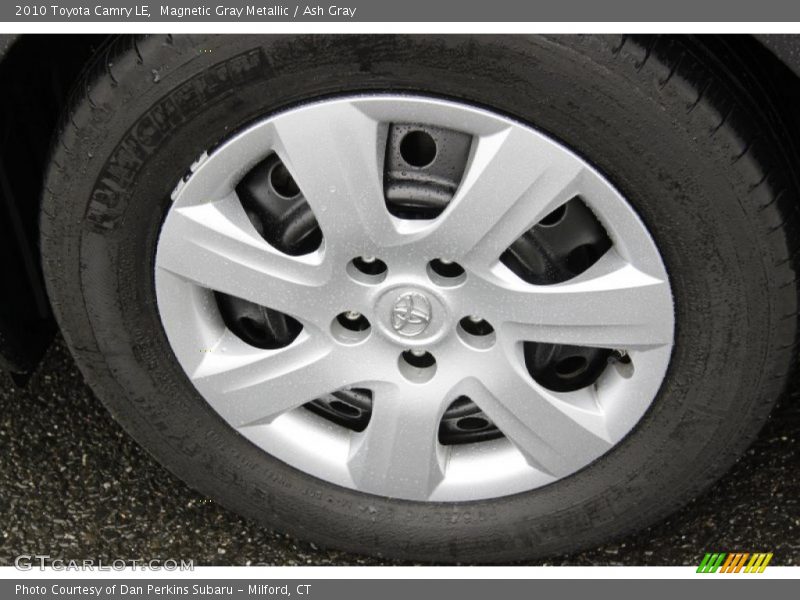 Magnetic Gray Metallic / Ash Gray 2010 Toyota Camry LE
