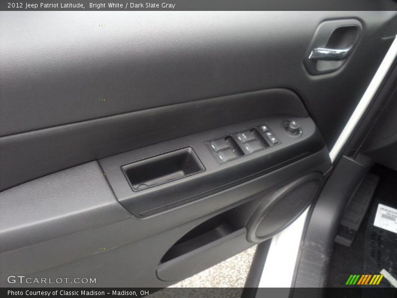 Bright White / Dark Slate Gray 2012 Jeep Patriot Latitude