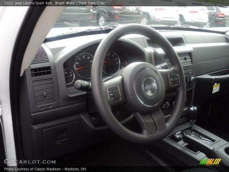 Bright White / Dark Slate Gray 2012 Jeep Liberty Sport 4x4