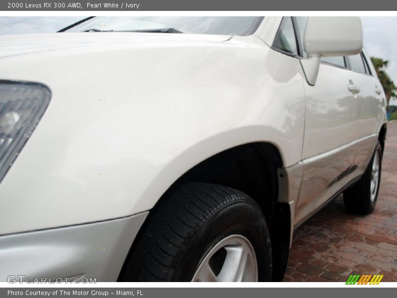 Pearl White / Ivory 2000 Lexus RX 300 AWD