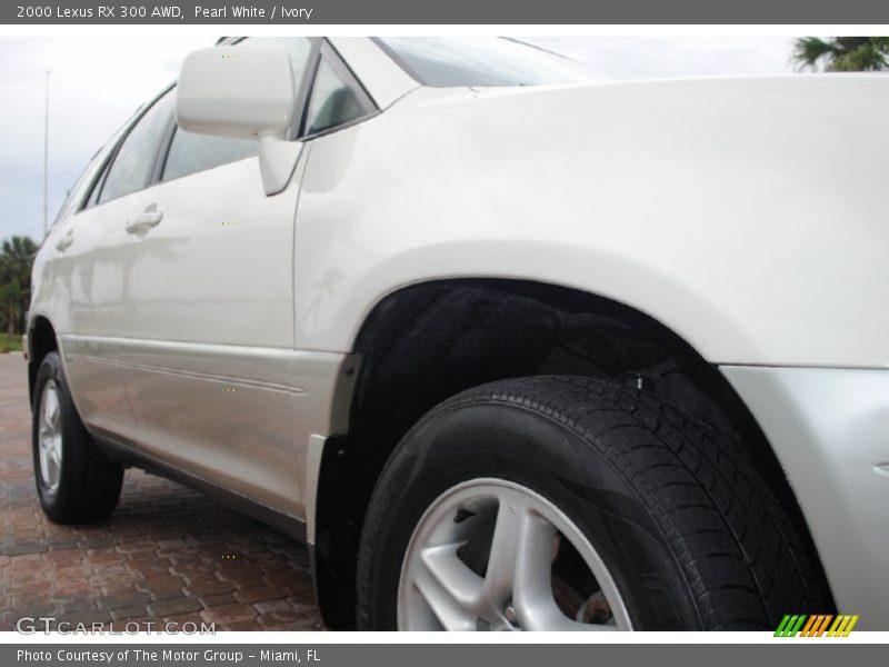 Pearl White / Ivory 2000 Lexus RX 300 AWD