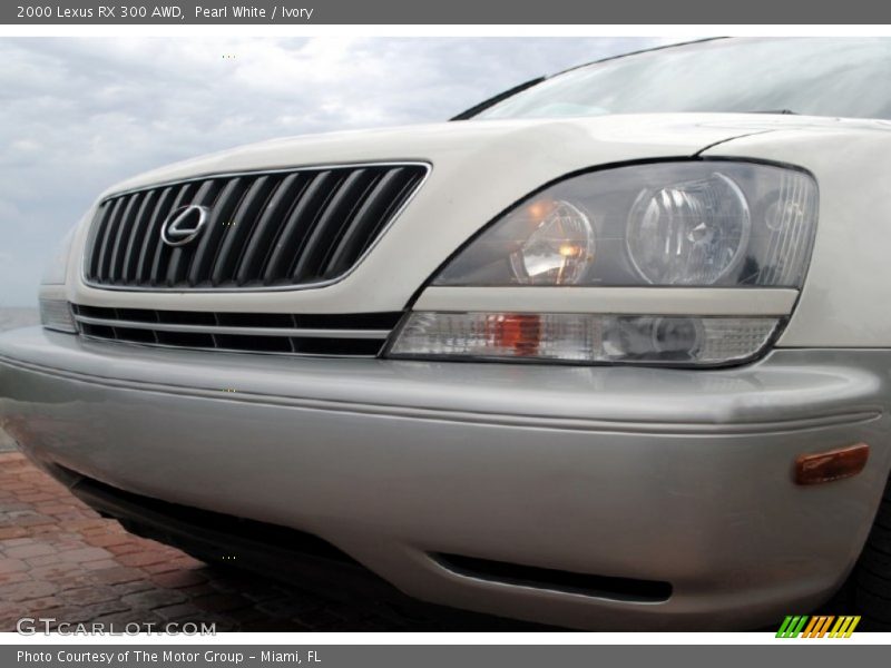 Pearl White / Ivory 2000 Lexus RX 300 AWD