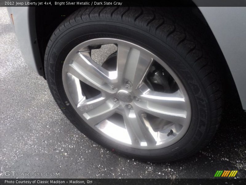 Bright Silver Metallic / Dark Slate Gray 2012 Jeep Liberty Jet 4x4