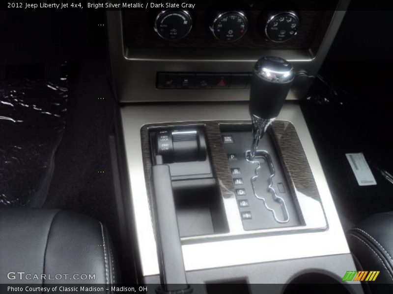 Bright Silver Metallic / Dark Slate Gray 2012 Jeep Liberty Jet 4x4