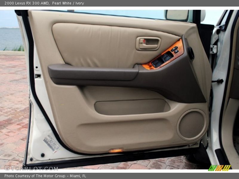 Pearl White / Ivory 2000 Lexus RX 300 AWD