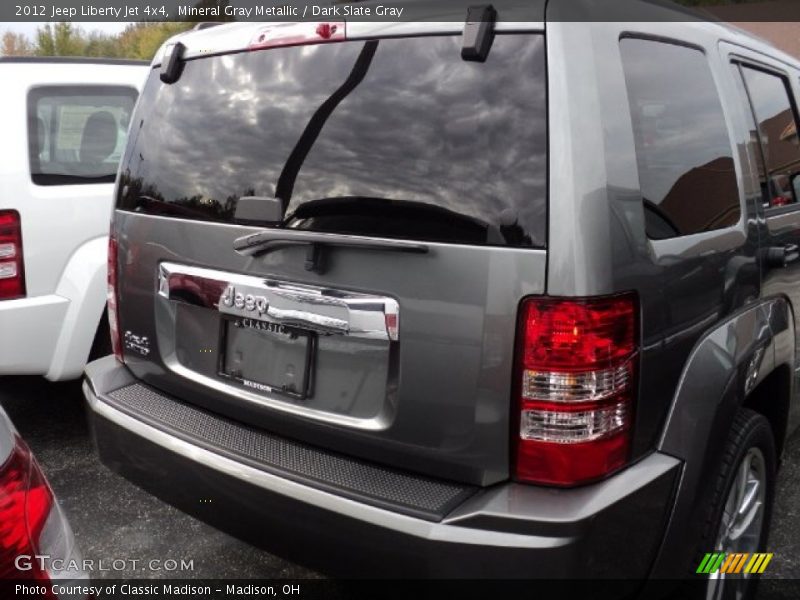 Mineral Gray Metallic / Dark Slate Gray 2012 Jeep Liberty Jet 4x4