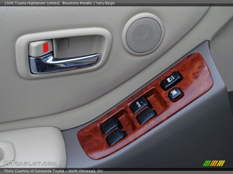 Bluestone Metallic / Ivory Beige 2006 Toyota Highlander Limited