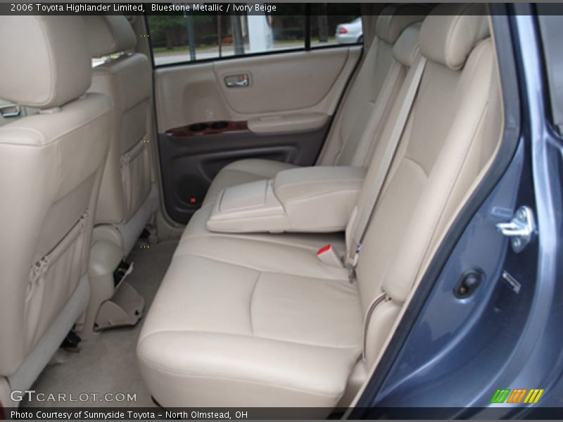 Bluestone Metallic / Ivory Beige 2006 Toyota Highlander Limited