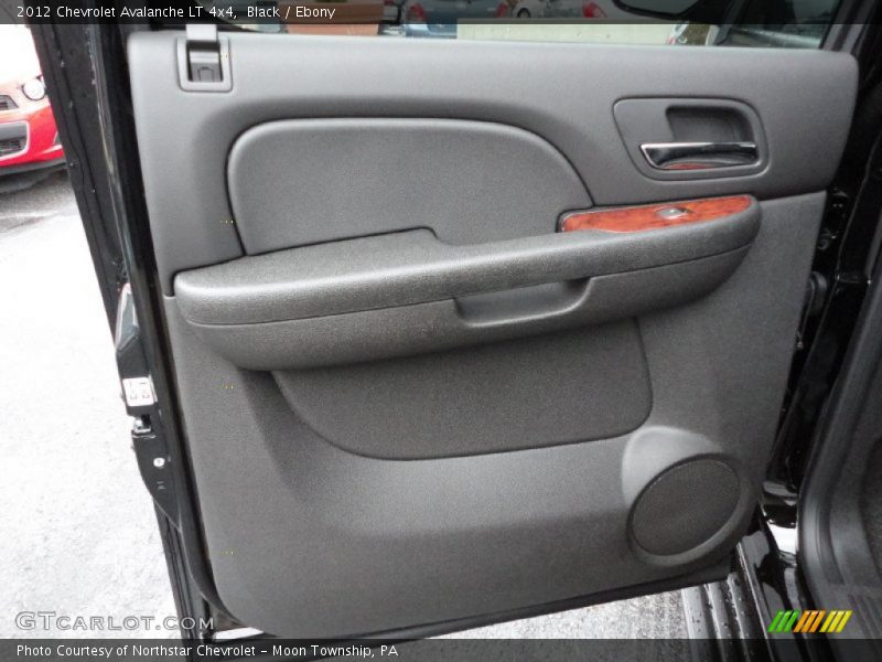 Black / Ebony 2012 Chevrolet Avalanche LT 4x4