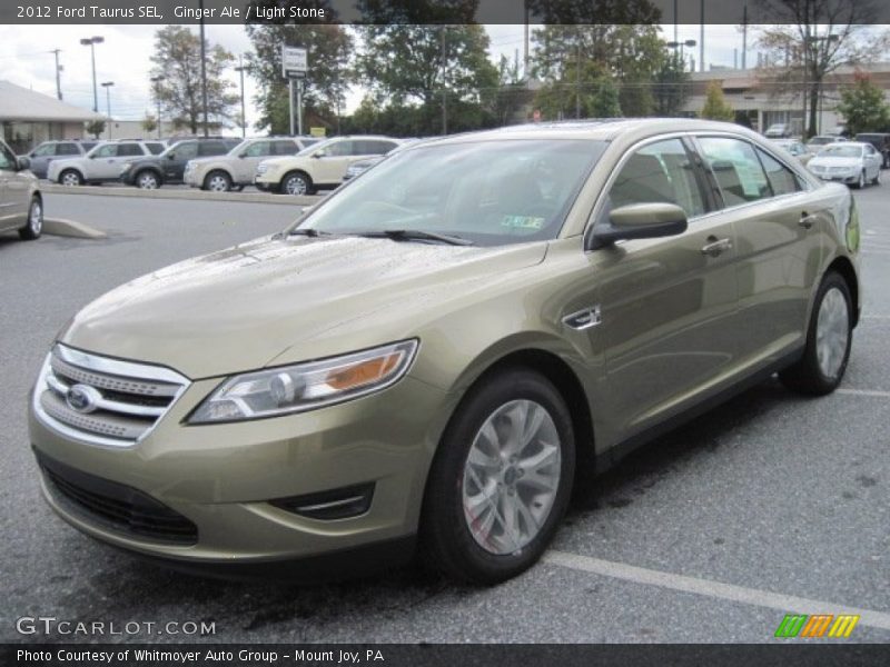 Front 3/4 View of 2012 Taurus SEL