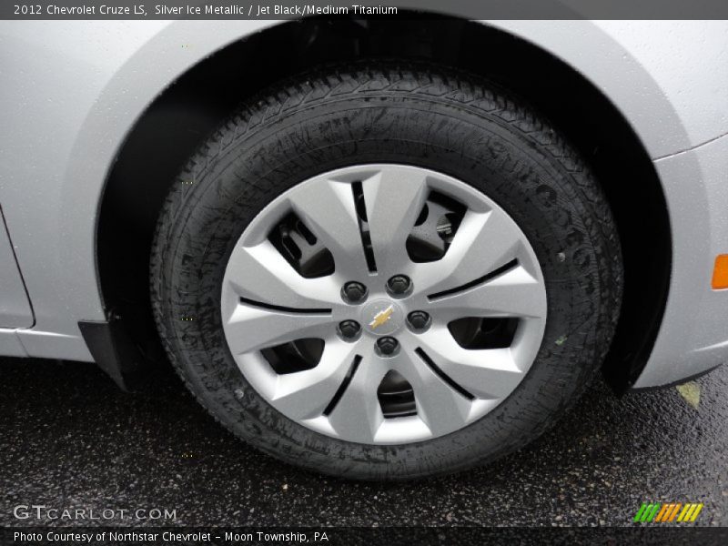 Silver Ice Metallic / Jet Black/Medium Titanium 2012 Chevrolet Cruze LS