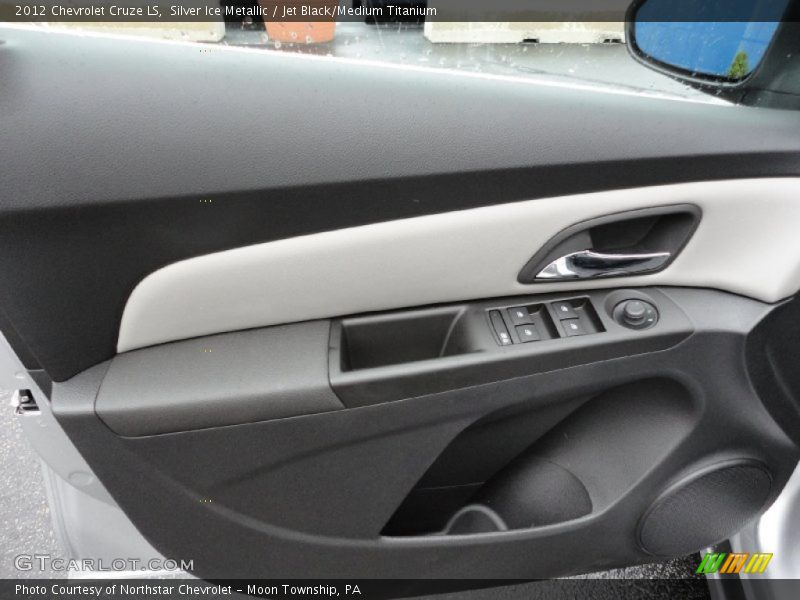 Silver Ice Metallic / Jet Black/Medium Titanium 2012 Chevrolet Cruze LS