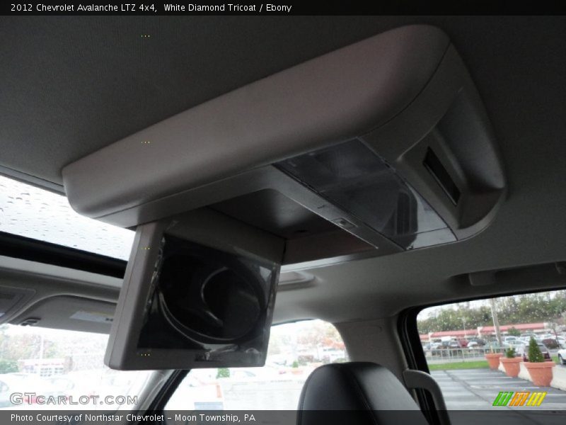 White Diamond Tricoat / Ebony 2012 Chevrolet Avalanche LTZ 4x4