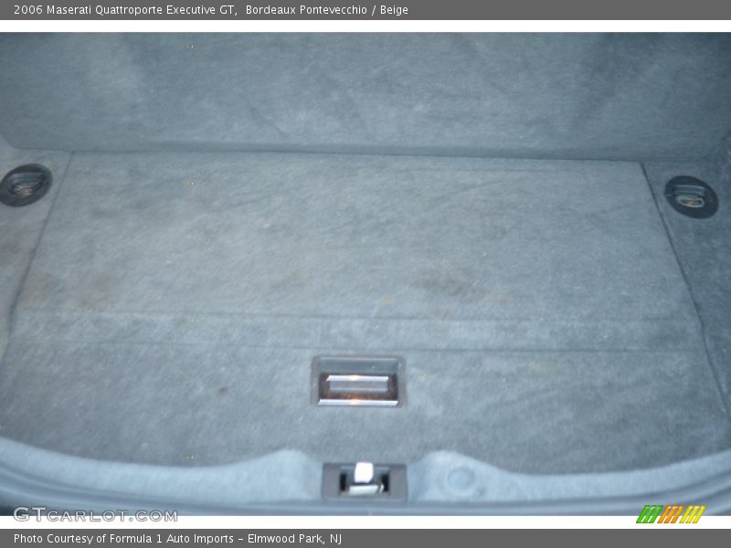 Bordeaux Pontevecchio / Beige 2006 Maserati Quattroporte Executive GT
