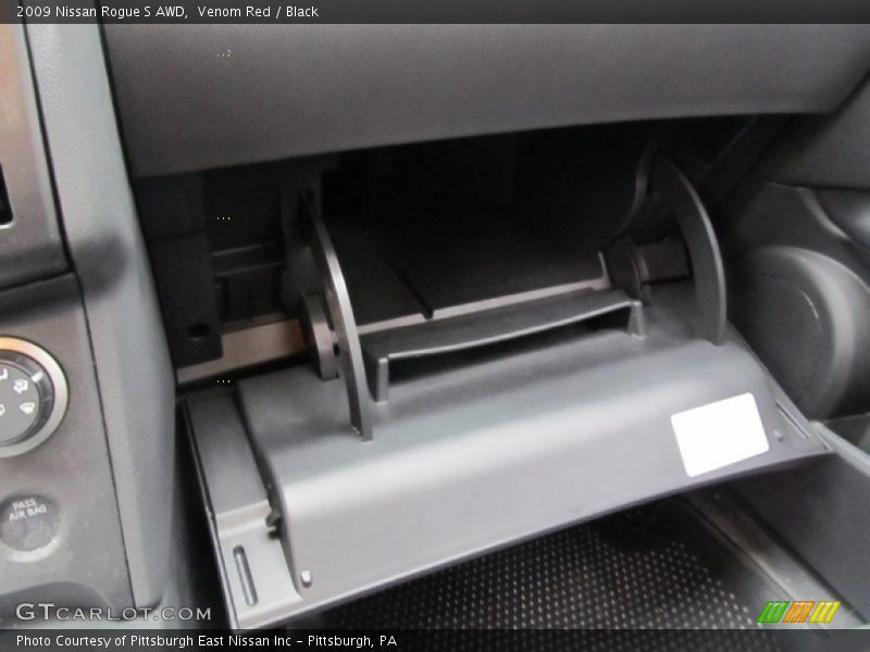 Venom Red / Black 2009 Nissan Rogue S AWD