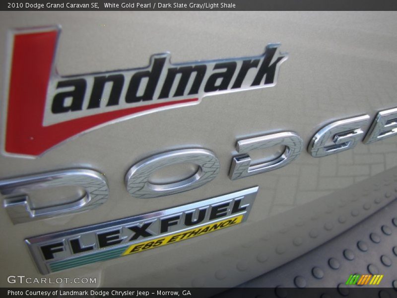 White Gold Pearl / Dark Slate Gray/Light Shale 2010 Dodge Grand Caravan SE