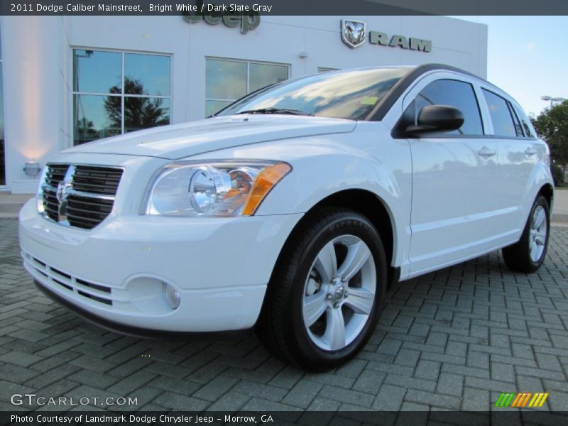 Bright White / Dark Slate Gray 2011 Dodge Caliber Mainstreet