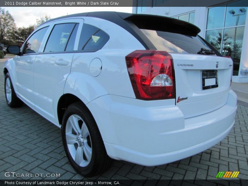Bright White / Dark Slate Gray 2011 Dodge Caliber Mainstreet