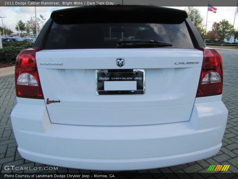 Bright White / Dark Slate Gray 2011 Dodge Caliber Mainstreet
