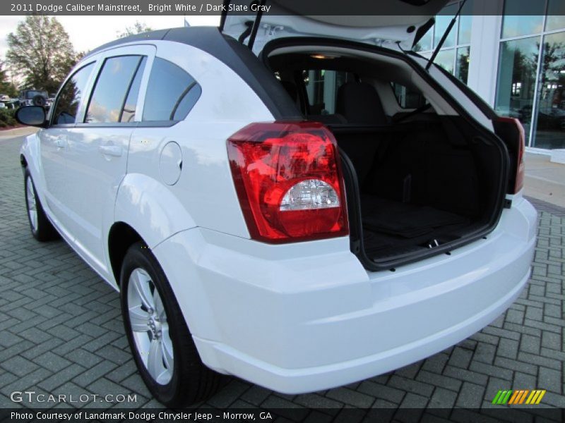 Bright White / Dark Slate Gray 2011 Dodge Caliber Mainstreet