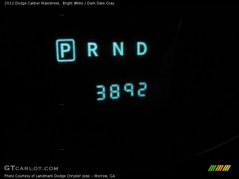 Bright White / Dark Slate Gray 2011 Dodge Caliber Mainstreet