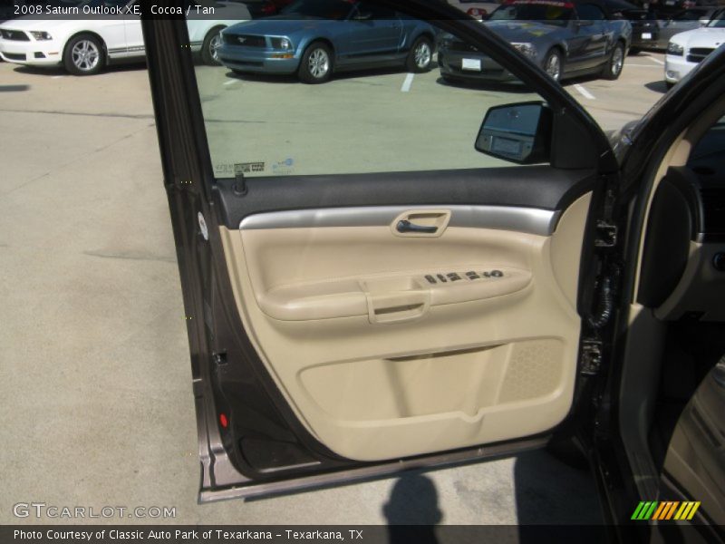 Cocoa / Tan 2008 Saturn Outlook XE