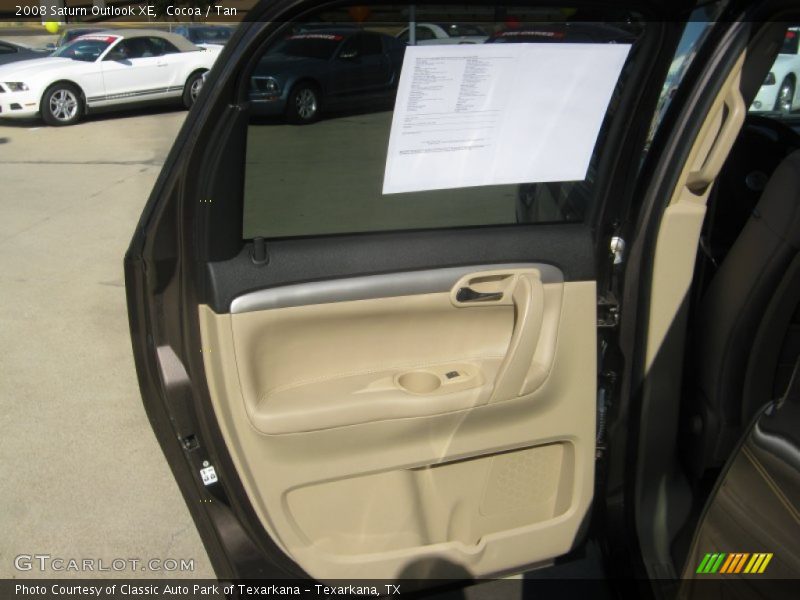 Cocoa / Tan 2008 Saturn Outlook XE