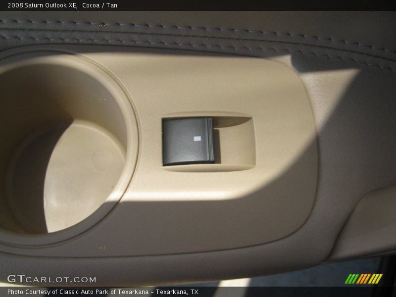 Cocoa / Tan 2008 Saturn Outlook XE
