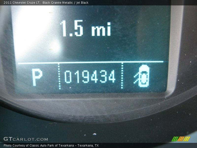 Black Granite Metallic / Jet Black 2011 Chevrolet Cruze LT