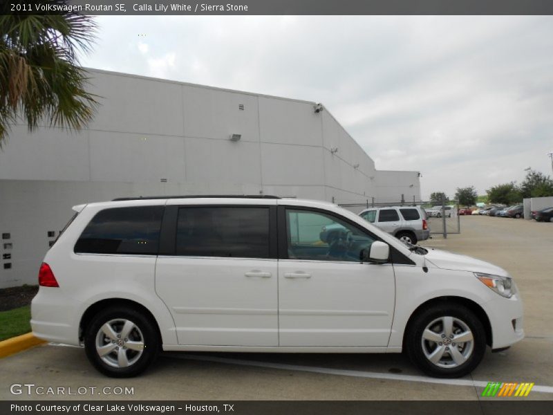Calla Lily White / Sierra Stone 2011 Volkswagen Routan SE