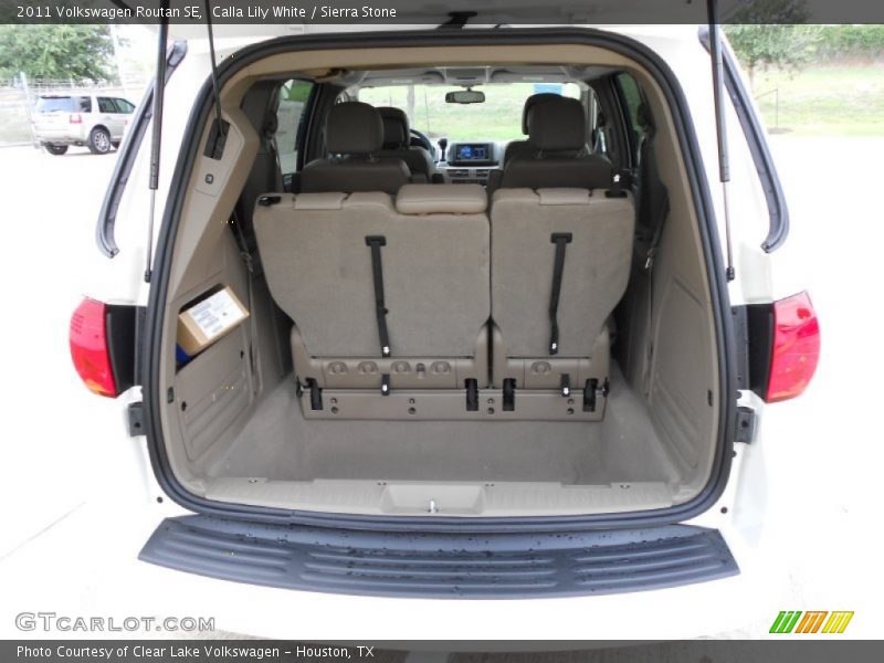 Calla Lily White / Sierra Stone 2011 Volkswagen Routan SE