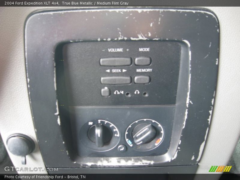 True Blue Metallic / Medium Flint Gray 2004 Ford Expedition XLT 4x4