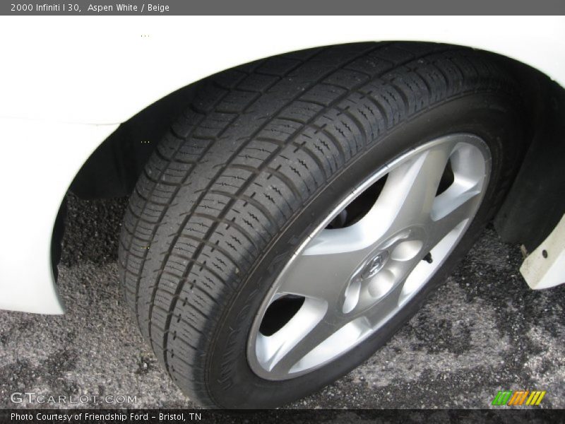 Aspen White / Beige 2000 Infiniti I 30