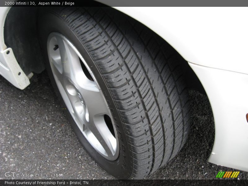 Aspen White / Beige 2000 Infiniti I 30