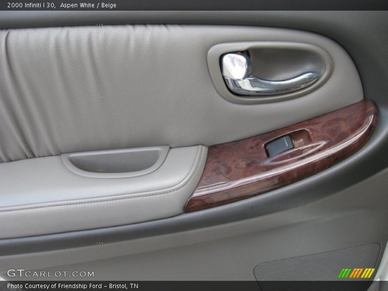 Aspen White / Beige 2000 Infiniti I 30