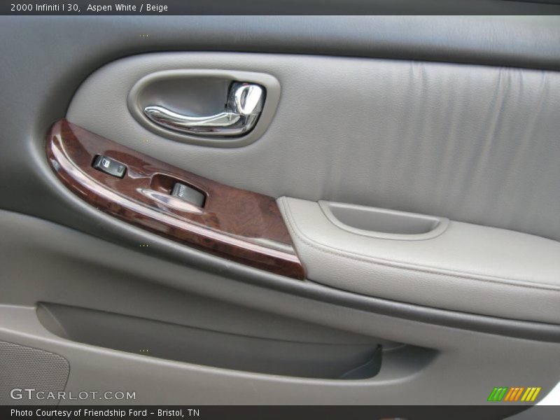 Aspen White / Beige 2000 Infiniti I 30