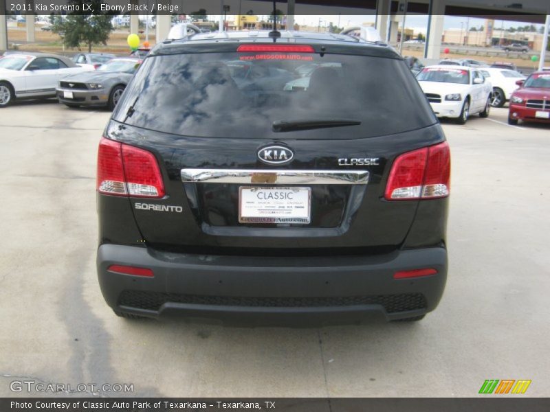 Ebony Black / Beige 2011 Kia Sorento LX