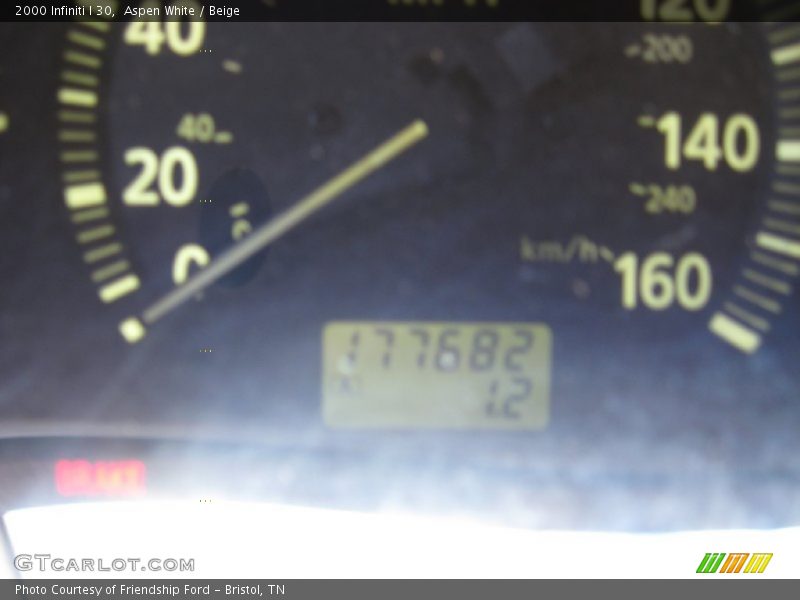 Aspen White / Beige 2000 Infiniti I 30