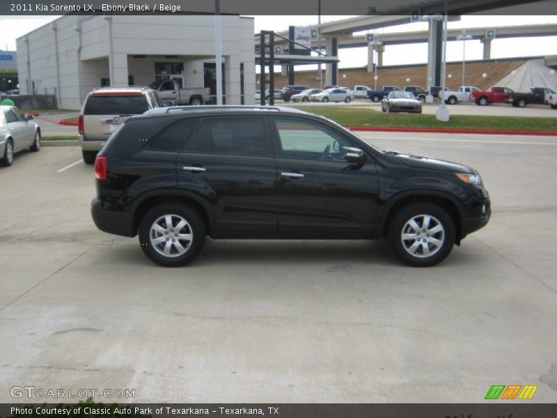 Ebony Black / Beige 2011 Kia Sorento LX