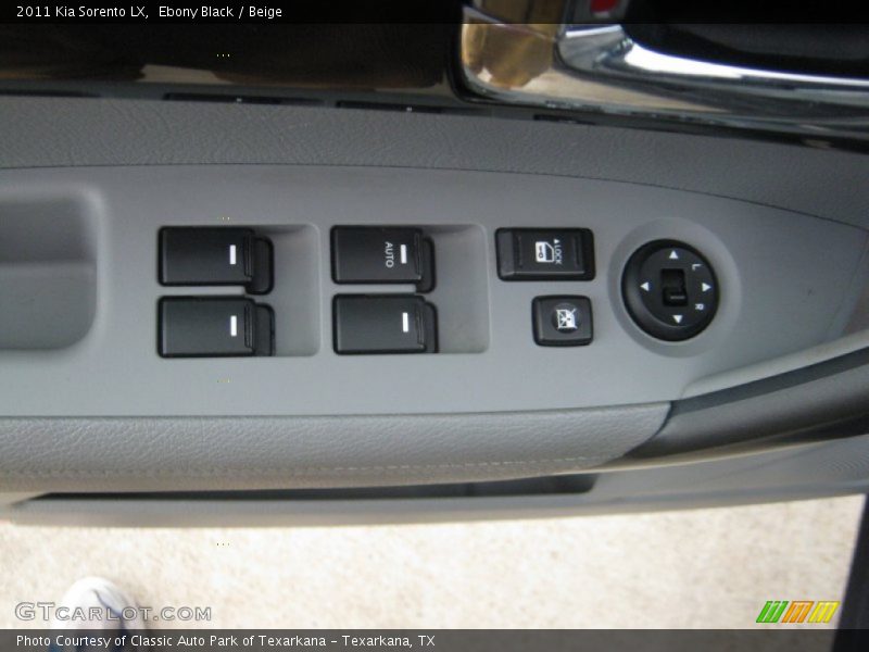 Ebony Black / Beige 2011 Kia Sorento LX