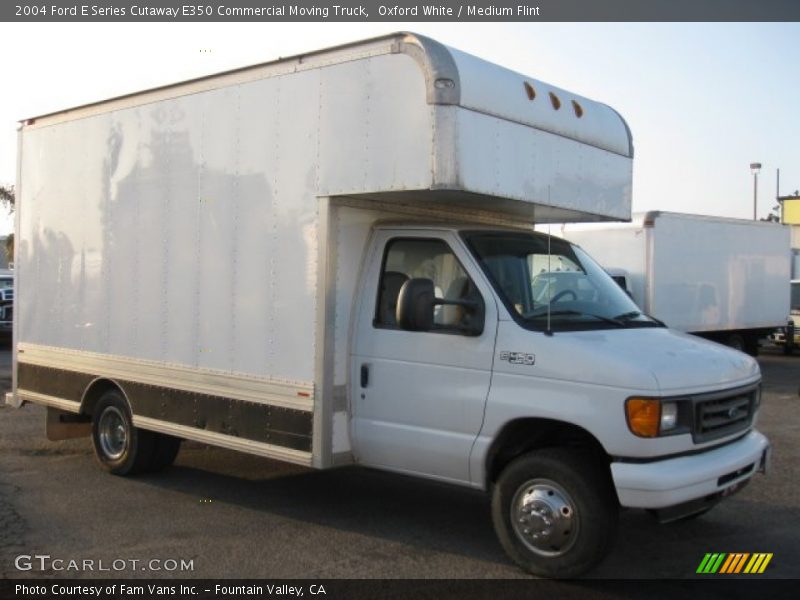 Oxford White / Medium Flint 2004 Ford E Series Cutaway E350 Commercial Moving Truck